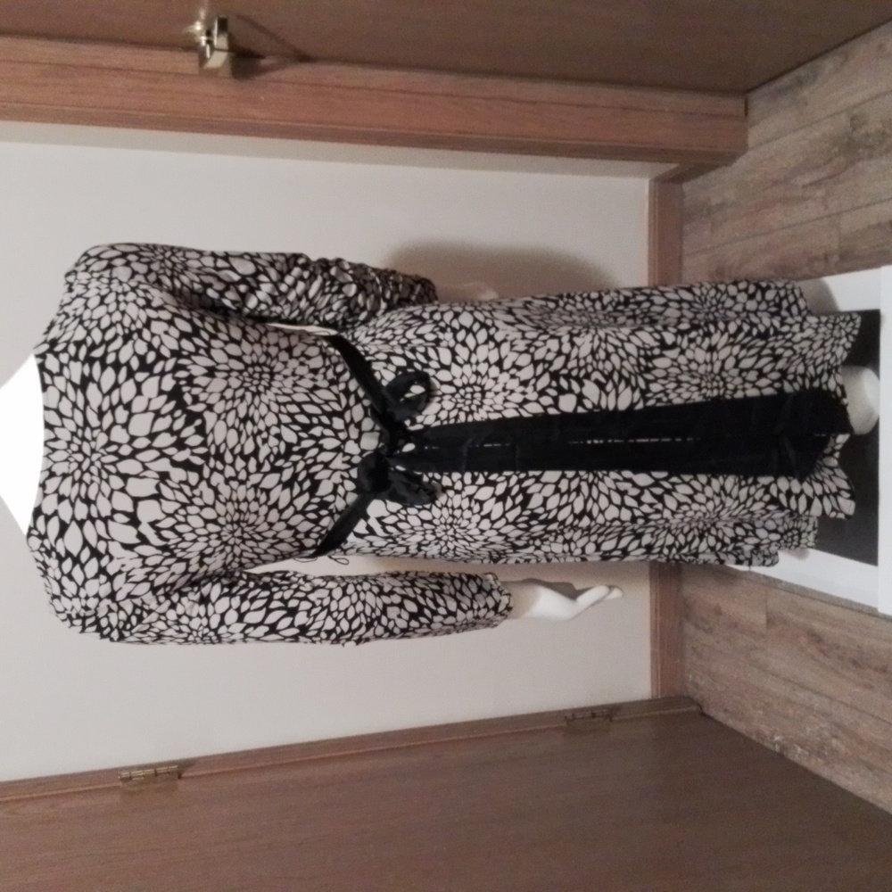 BCBGMAXAZRIA dress,  excellent condition, medium, tan against dark background.